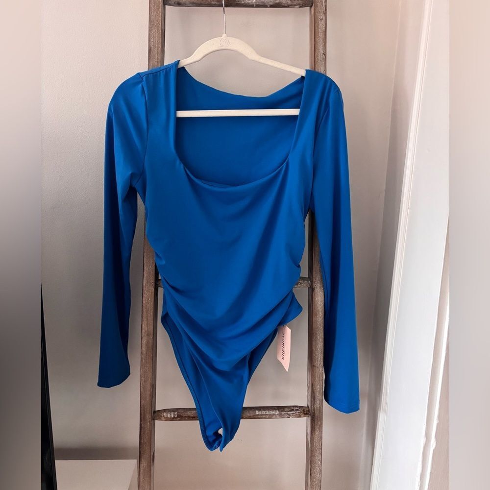 NEW SHEIN BAE Square Neck Slim Fit Tee Bodysuit